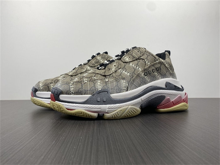 Gocci x BLCG The Hacker Project Triple S Beige 681066 ULZ10 9795