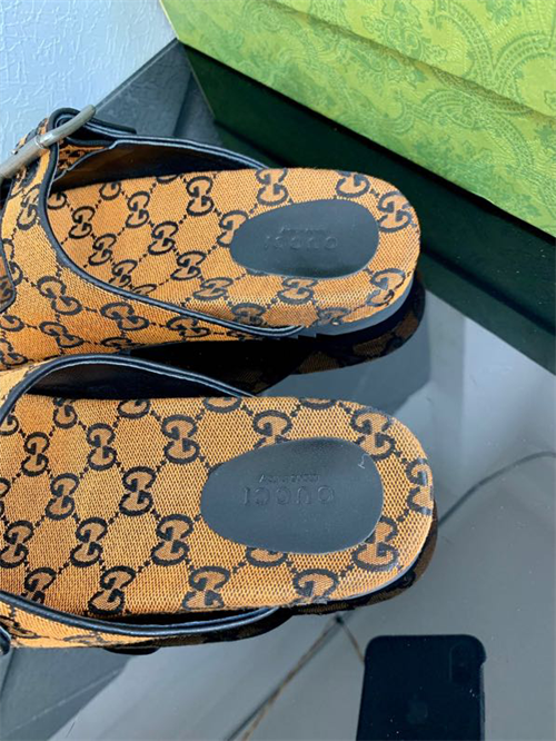 Gocci Slipper