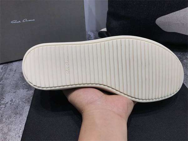 RI*K OWENS SNEAKERS