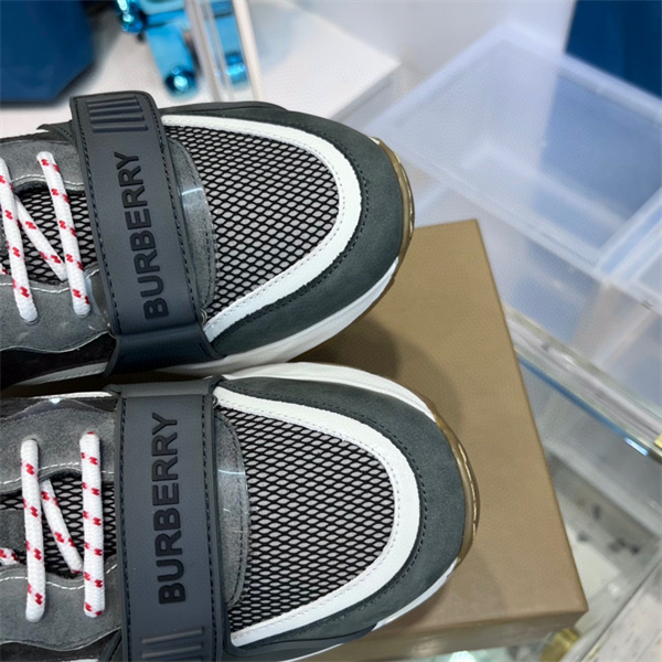 bvrberry MJ004205