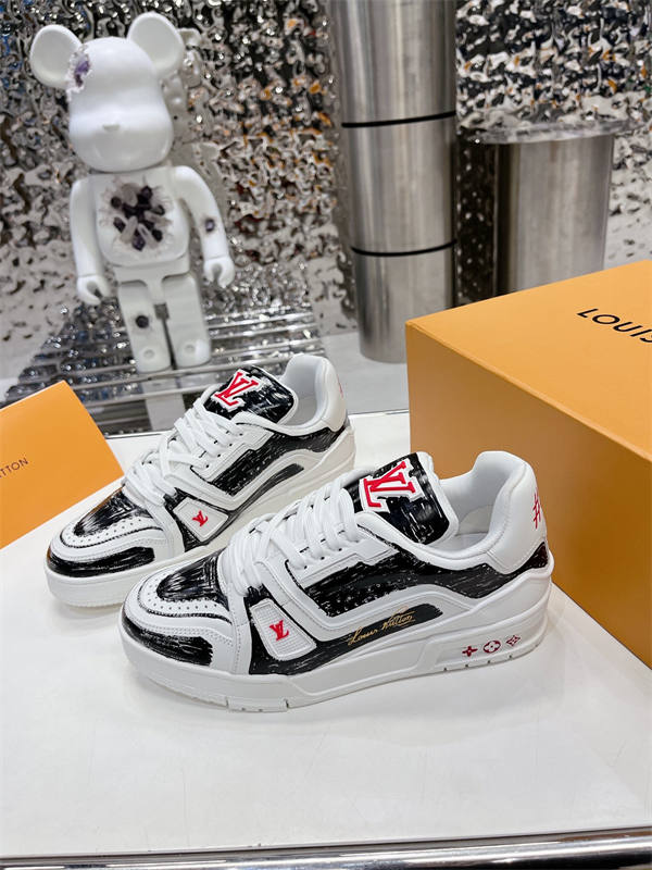 LV028