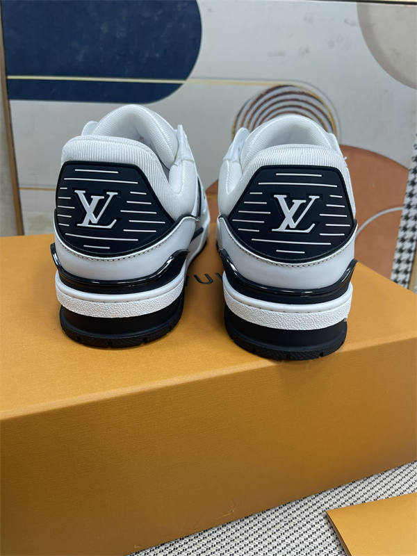 LV051