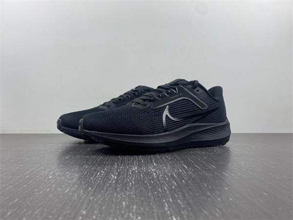 （NIKE）AIR ZOOM PEGASUS