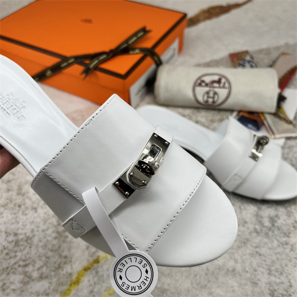 H Slipper
