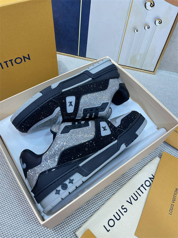 LV142