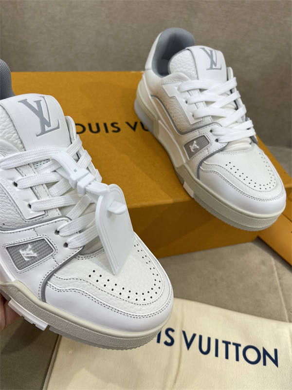 LV152
