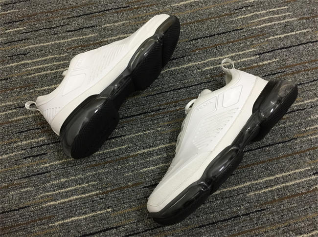 Prada Sneaker 37