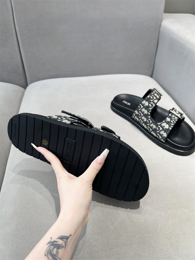 Dio Slipper
