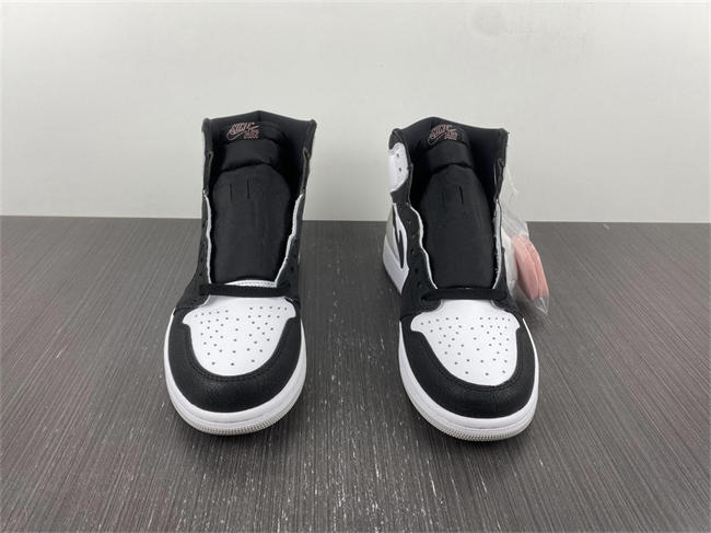 Air Jordan 1 Retro High OG Bleached Coral 555088-108