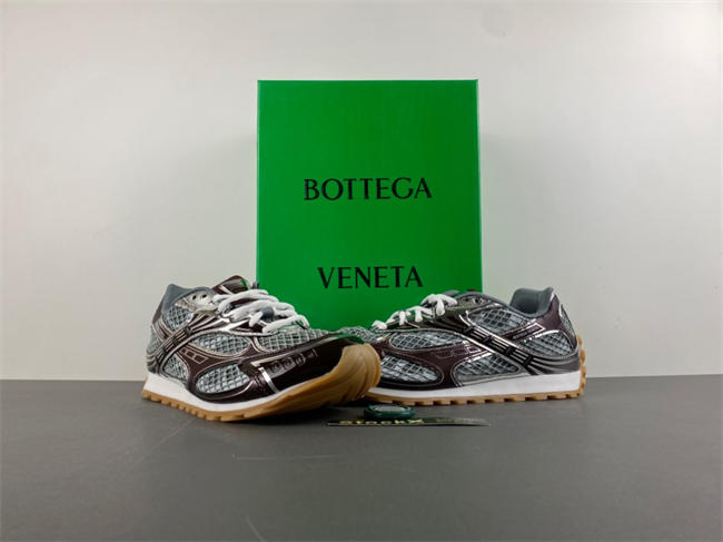 2025 b0tte*a Ven*ta wmns orbit merlot