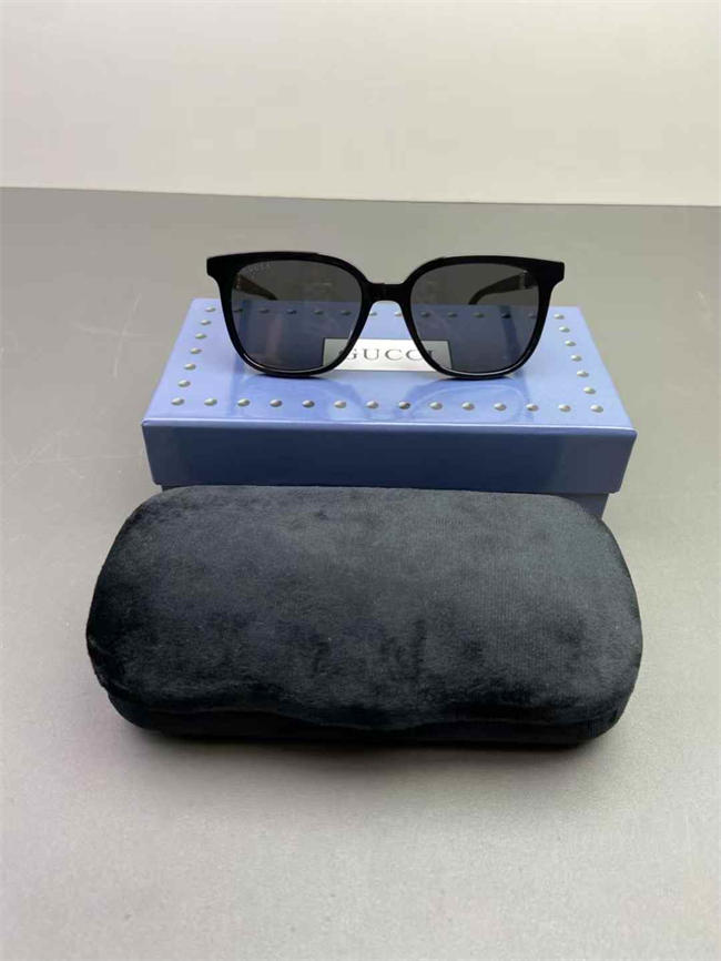 GUCCI GLASSES