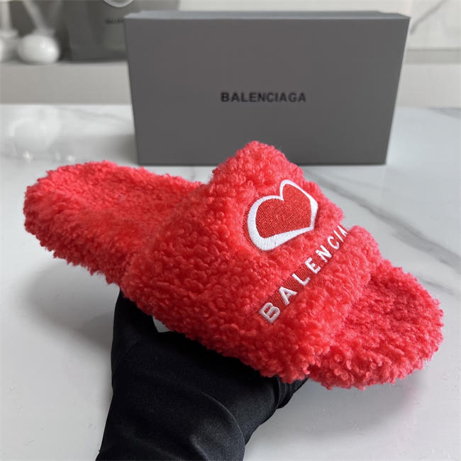 BLCG SLIPPERS