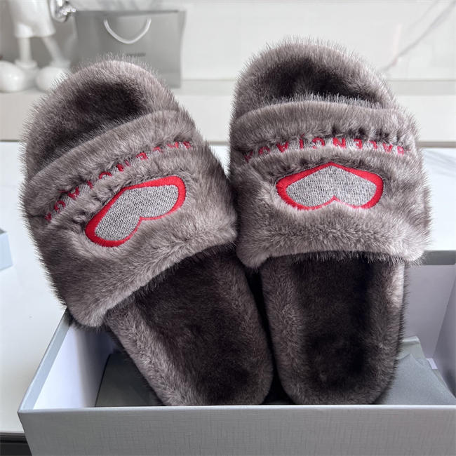 BLCG SLIPPERS