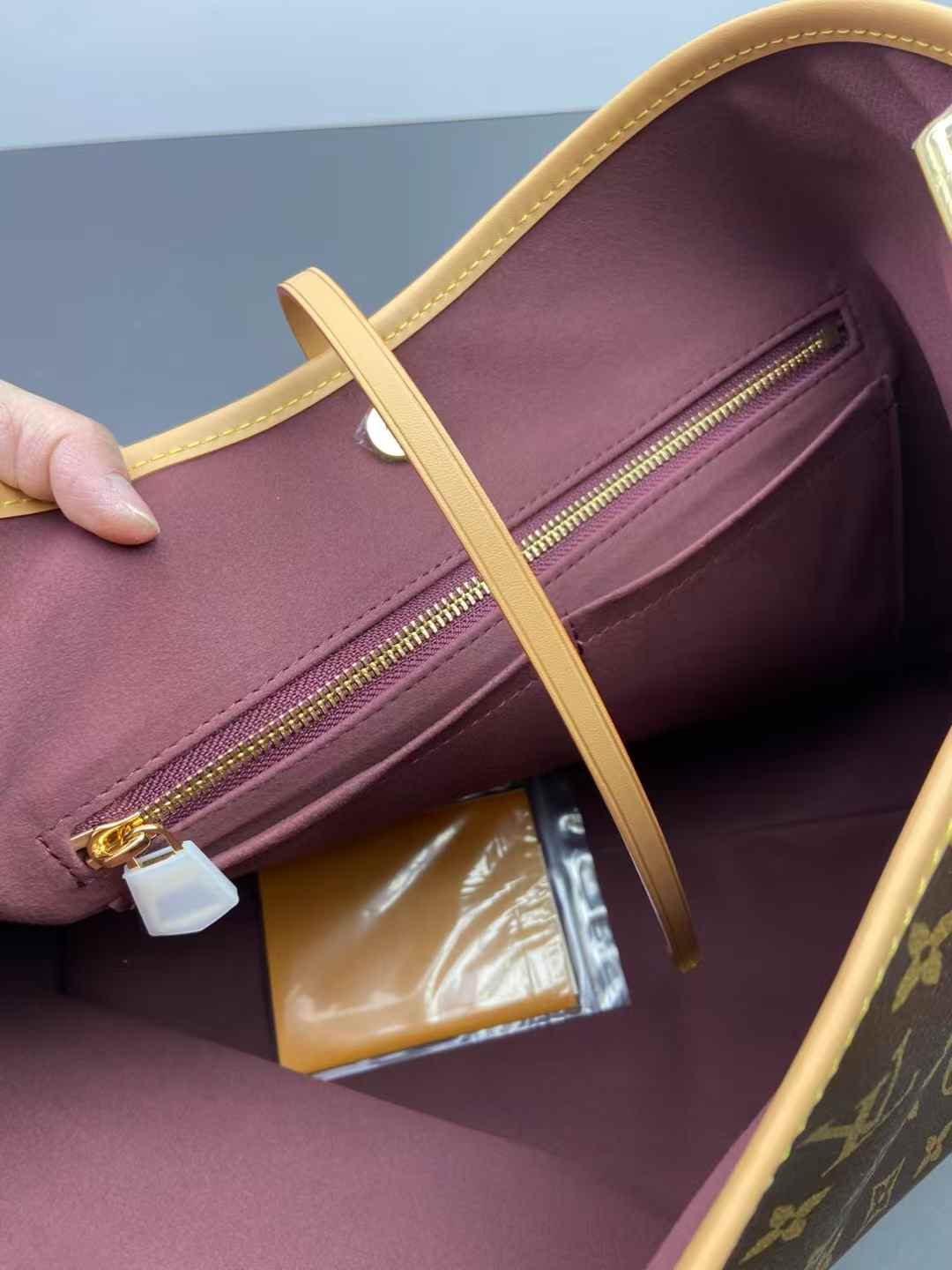 LV BAG